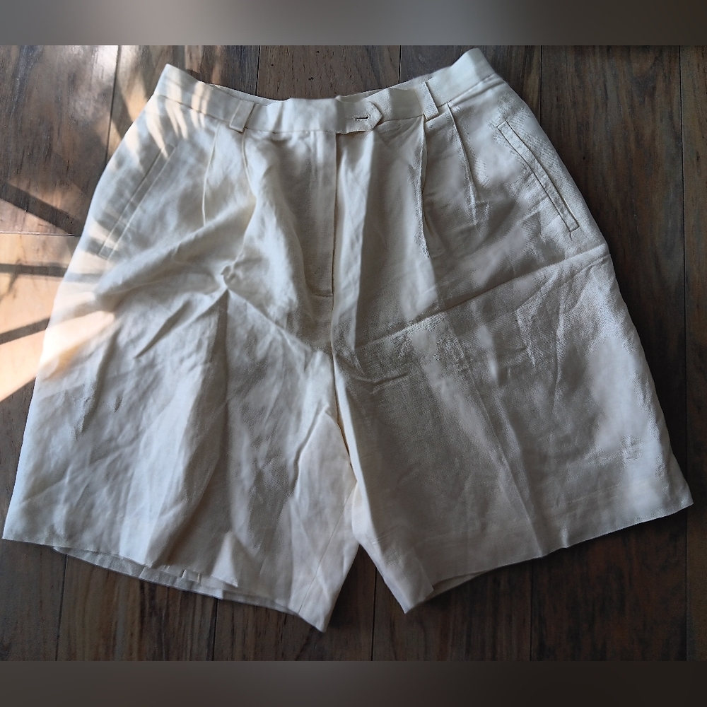 Brooks Brothers Women's Light Beige Shorts